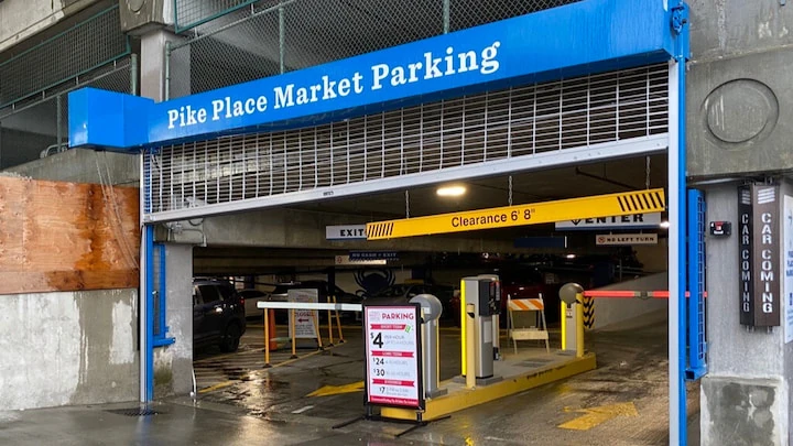 The 1530 Alaskan Way entrance to the Pike Place Market Parking Garage.