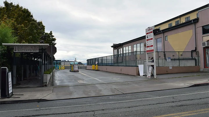 The 1531 Western Avenue entrance to the Pike Place Market Garage.