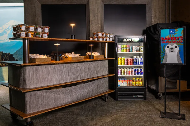 Barney's Snack Shack food and drinks located on a cart at the Seattle Aquarium.